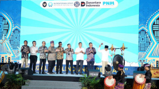 Festival UMKM NTB: Menko Pemberdayaan Masyarakat dan Kementerian UMKM Perkuat Legalitas Nasabah PNM