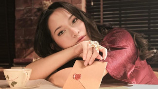 Raissa Anggiani Rangkum Kisah Cinta Lewat Album Perdana Kepada, Yang Terhormat