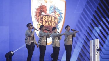 Un grupo de música de la banda de El-Bhara, miembros de Plataas