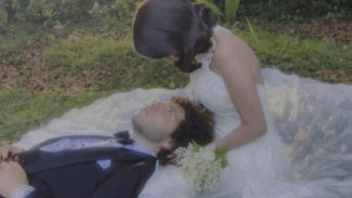 Detail Pernikahan Selena Gomez dan Benny Blanco, dari Gaun hingga Bertabur Bintang