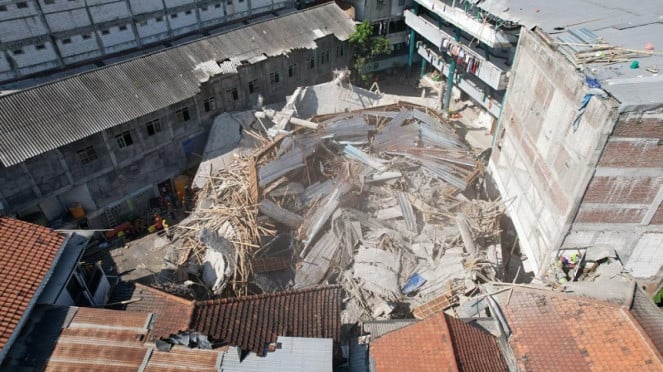 El edificio Musala en Al Khojini Ponpace se derrumbó el lunes (29/9)