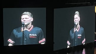 Jadi Pembuka Konser Mariah Carey, Penampilan Brian McFadden Bikin Pangling