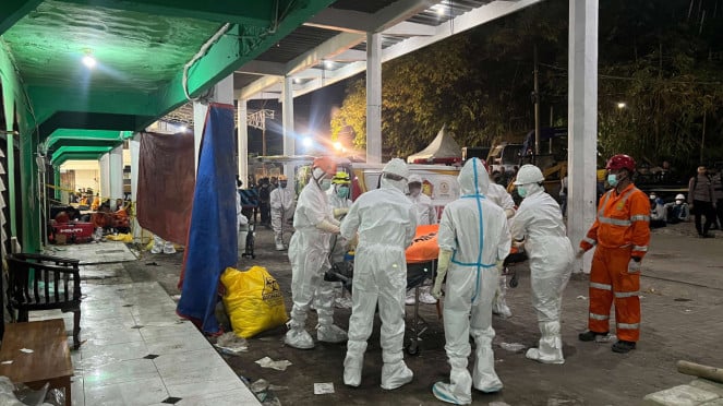 Buscar los cuerpos de Ponpes Al Khojini Tragedia