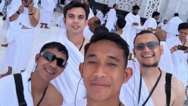 Giocatore della squadra nazionale di Umrah indonesiana di fronte all'Arabia Saudita contro l'Arabia Saudita