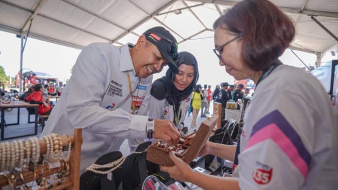 Puluhan UMKM Binaan Ramaikan Pasar Rakyat Mandalika, Pertamina Patra Niaga: Simbol Kemandirian Ekonomi RI