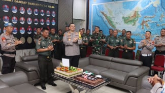 Ketika Pejabat Polres Priok Tiba-tiba Datangi Lima Mako TNI, Bawa Nasi Tumpeng