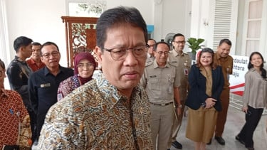 Menkeu Purbaya Yudhi Sadewa di Balai Kota DKI Jakarta