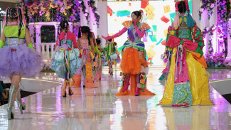 Penampilan Istimewa Evolette Alexandra Tutup Gelaran Journey in Elysium Fashion Run
