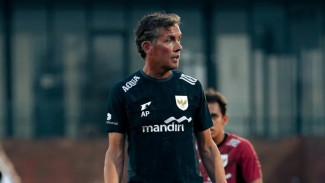 Bung Ropan Nilai Simon Grayson Lebih Unggul dari Alex Pastoor, Ini Alasannya