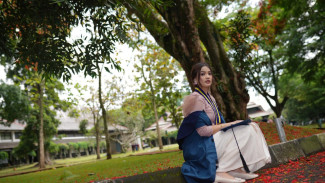 Aruma Lulus Magna Cumlaude ITB, Siap Tancap Gas Total Fokus di Industri Musik