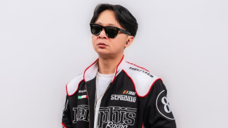 TERPOPULER  Sosok Wanita yang Dichat DJ Bravy, Hoax Jackie Chan Meninggal