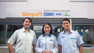 Konsisten Dorong Ekonomi Kerakyatan, BRI Raih Penghargaan Anugerah Penggerak Sektor Keuangan atas Inisiatif Holding UMi