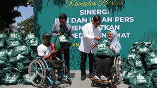Bidik Disabilitas hingga Masyarakat Miskin, BSN Salurkan Ratusan Paket Sembako