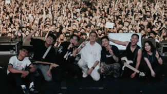 Tepe Naik Panggung, For Revenge Ciptakan Malam Tak Terlupakan di Banten Creative Fest