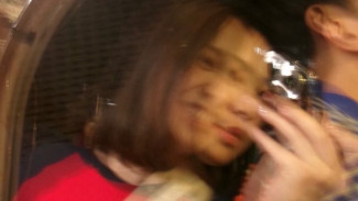 Keciduk Jalan Bareng Iqbaal Ramadhan, Misteri Foto Blur Bernadya Dijawab Netizen