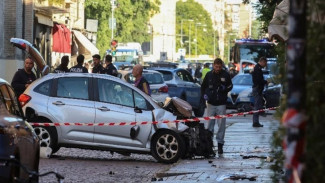 Mobil Tabrak Kerumunan di Italia, 8 Luka-luka Empat Kritis