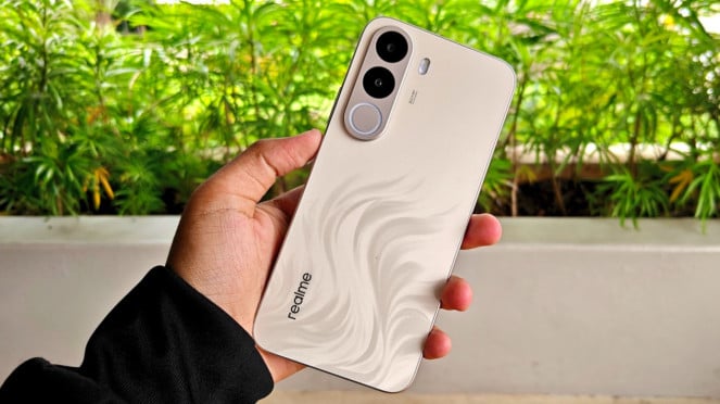 Realme C100x.