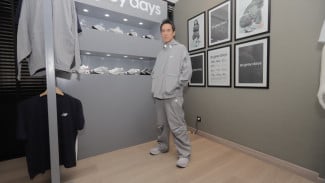 Daniel Mananta Ngaku Udah Beruban Sejak SMA, Kini Malah Jadi Identitas Fashion!
