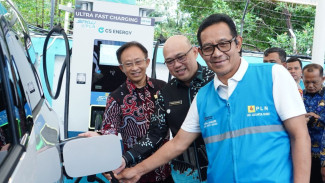 Perkuat Ekosistem Kendaraan Listrik, PLN Resmikan SPKLU ke-5.000 di Tanjung Priok