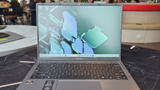 Polytron Tampilkan Laptop Rp7 Jutaan Spek Dewa
