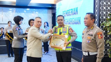 Menhub beri penghargaan kepada Korlantas Polri