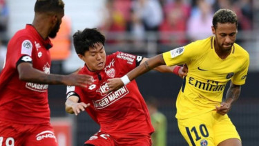 Momen Chang Hoon Kwon hadapi Neymar