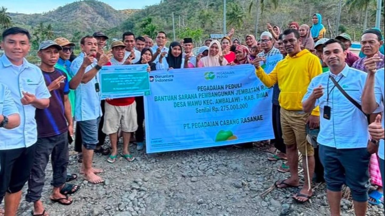 Pegadaian Peduli Salurkan Bantuan Untuk Pembangunan Jembatan Raba Sa’u Desa Mawu