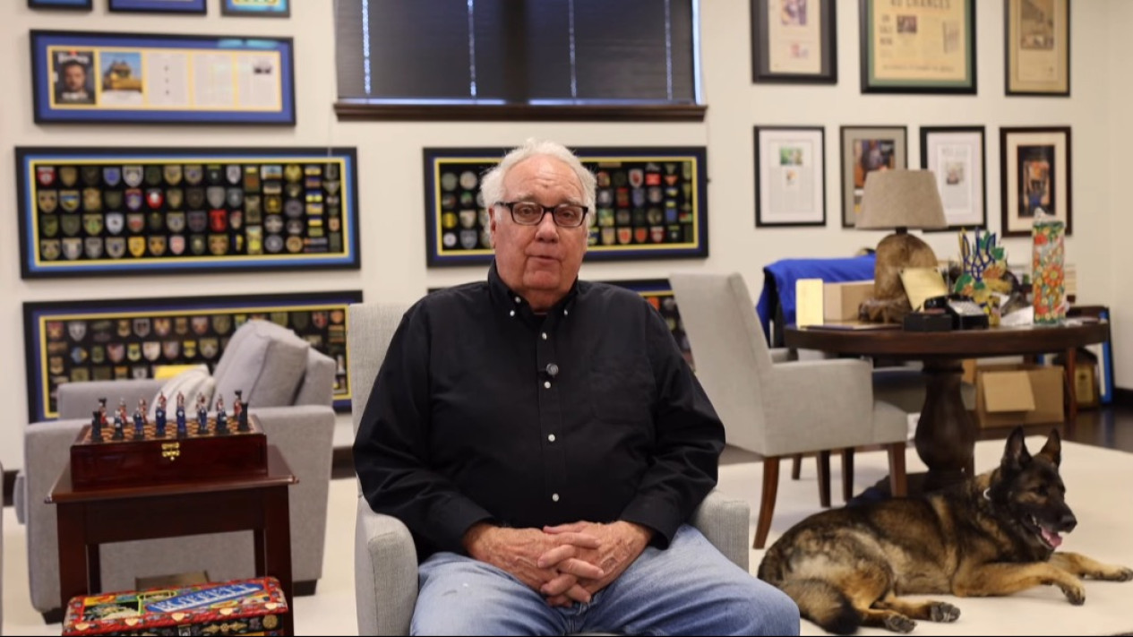 Rekam Jejak Howard Buffett, Anak Warren Buffett yang Kini Jadi Chairman Berkshire Hathaway