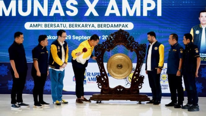 wakili-bahlil-tutup-munas-ampi-dito-cerita-dulu-pernah-diminta-mundur