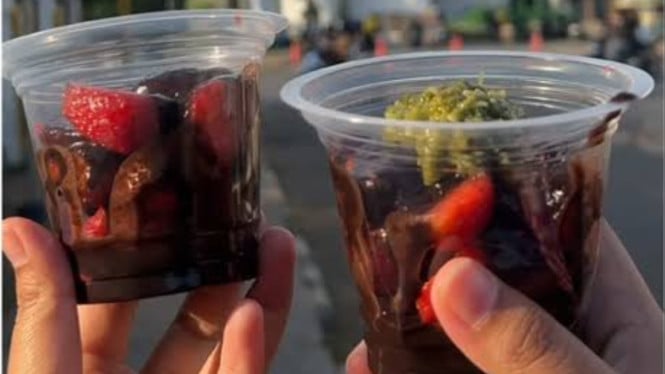 chocoberry-viral-dikira-tetap-sehat-karena-ada-stroberi-menkes-ingatkan-bahaya-gula-berlebih
