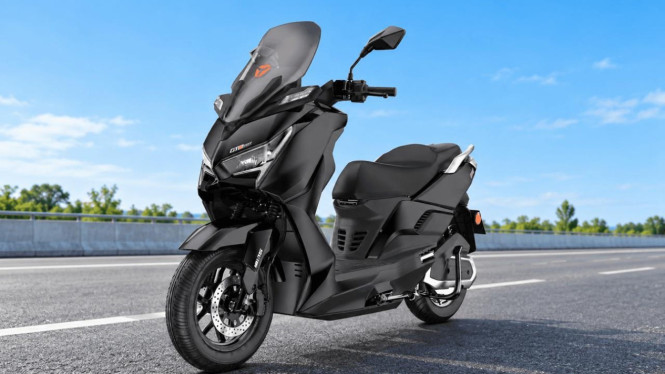 motor-listrik-rp29-jutaan-ini-punya-cruise-control-kaki-bisa-istirahat