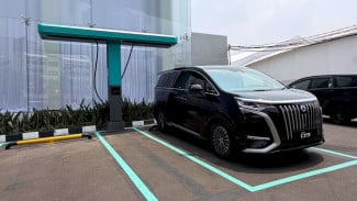 BYD Pamer Teknologi Isi Daya Mobil Listrik 5 Menit, Ngalahin Isi Bensin