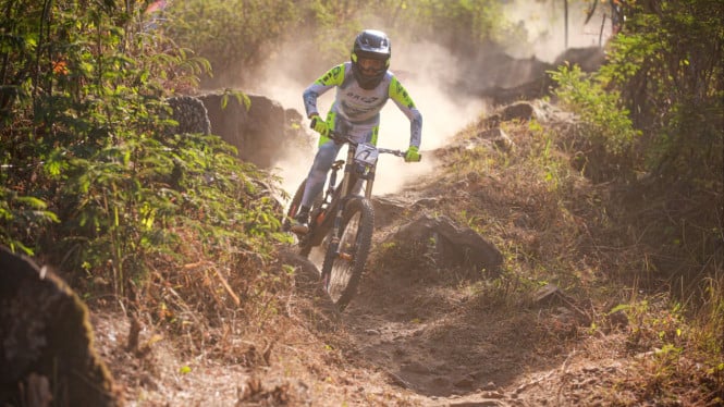 tantangan-ekstrem-menanti-rider-di-seri-final-ultimate-downhill-2026