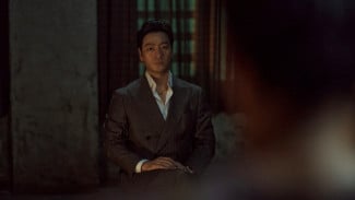 Park Hae Soo Jadi Pemimpin yang Tenang dan Pilar Utama Organisasi Pembunuh dalam Film Baru “Tristes Tropiques”